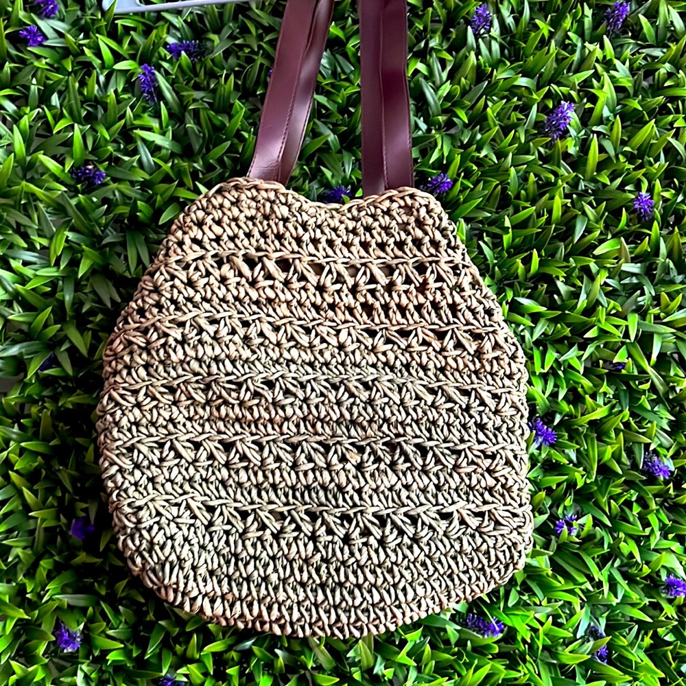 Beautiful Deep Sage bag. Great for mothers too! Has two magnets for security
